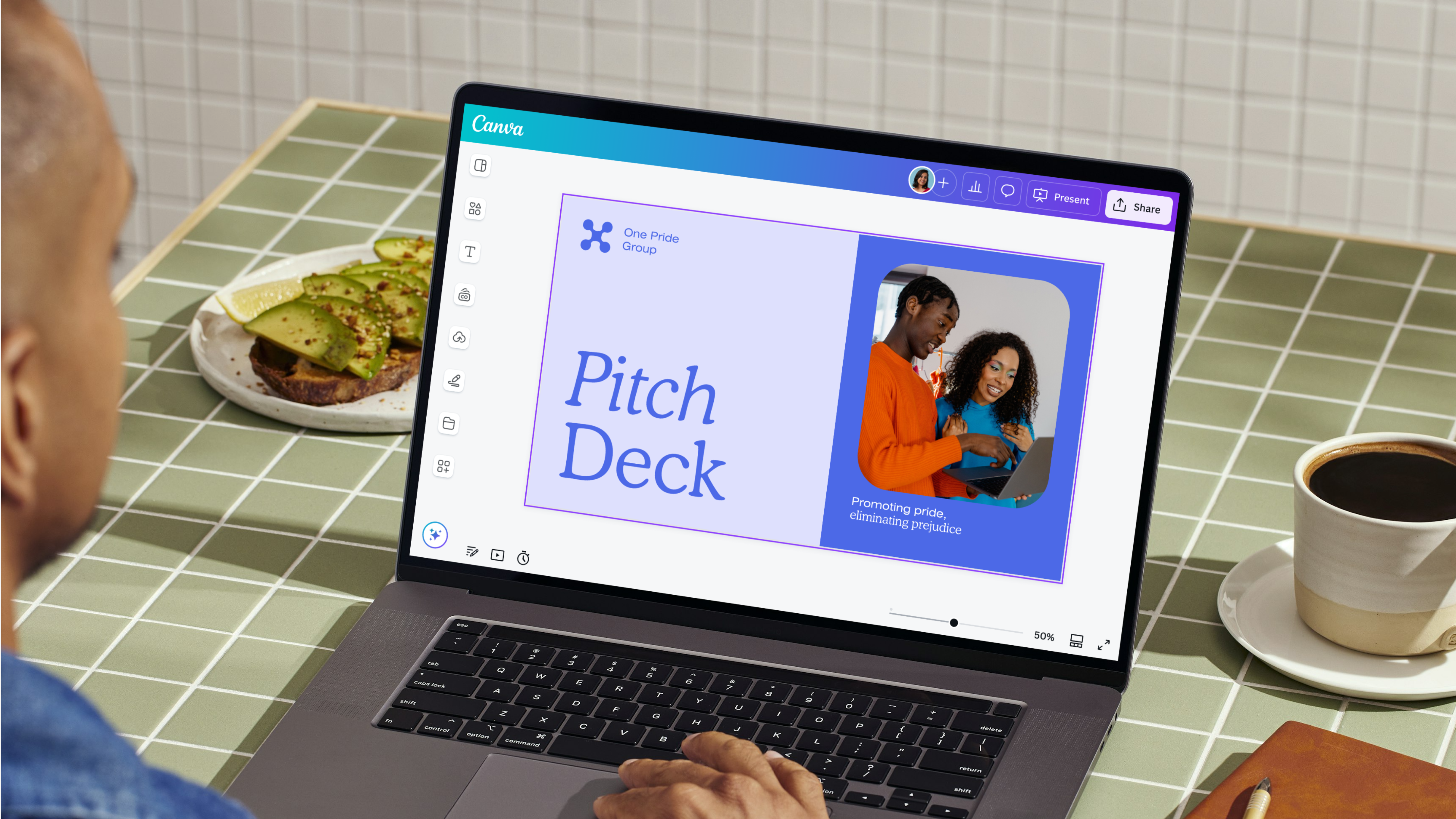 Pitch Deck Hero Banner (Desktop)