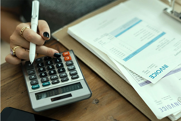 50 beautiful and functional invoice designs