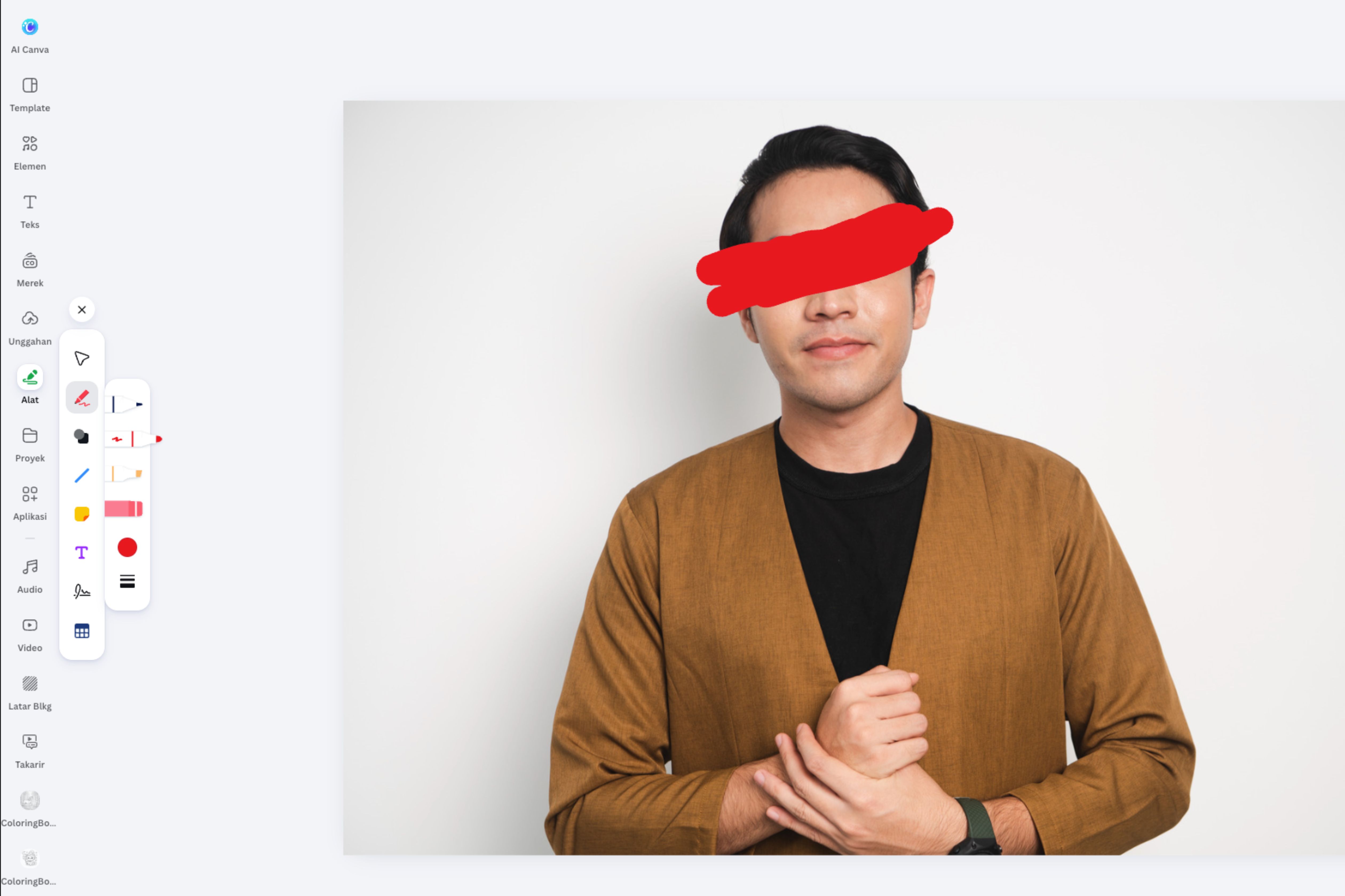 Wajah ditutup coretan pena gambar tangan di Canva Wajah ditutup coretan pena gambar tangan di Canva