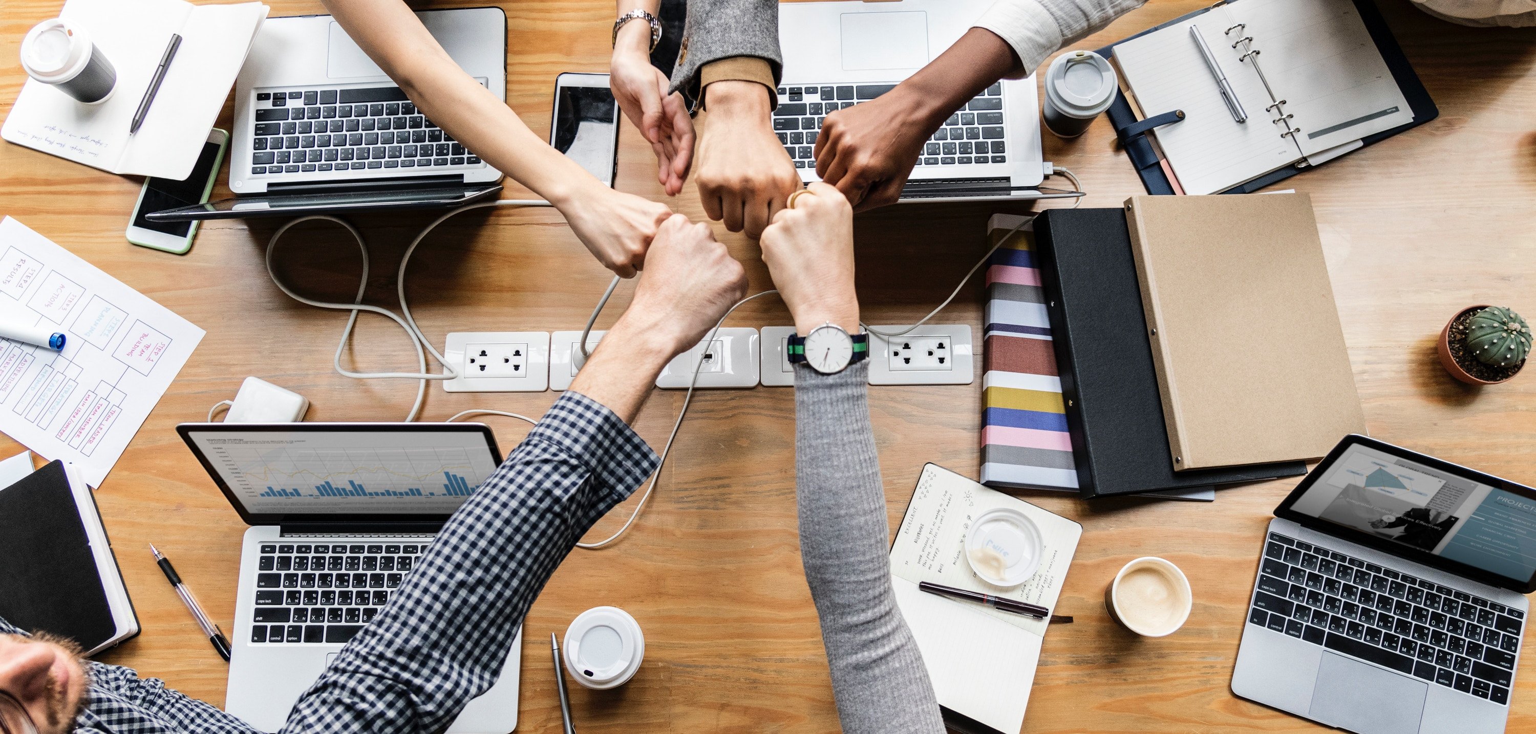 How to invite your team and collaborate on designs featured image
