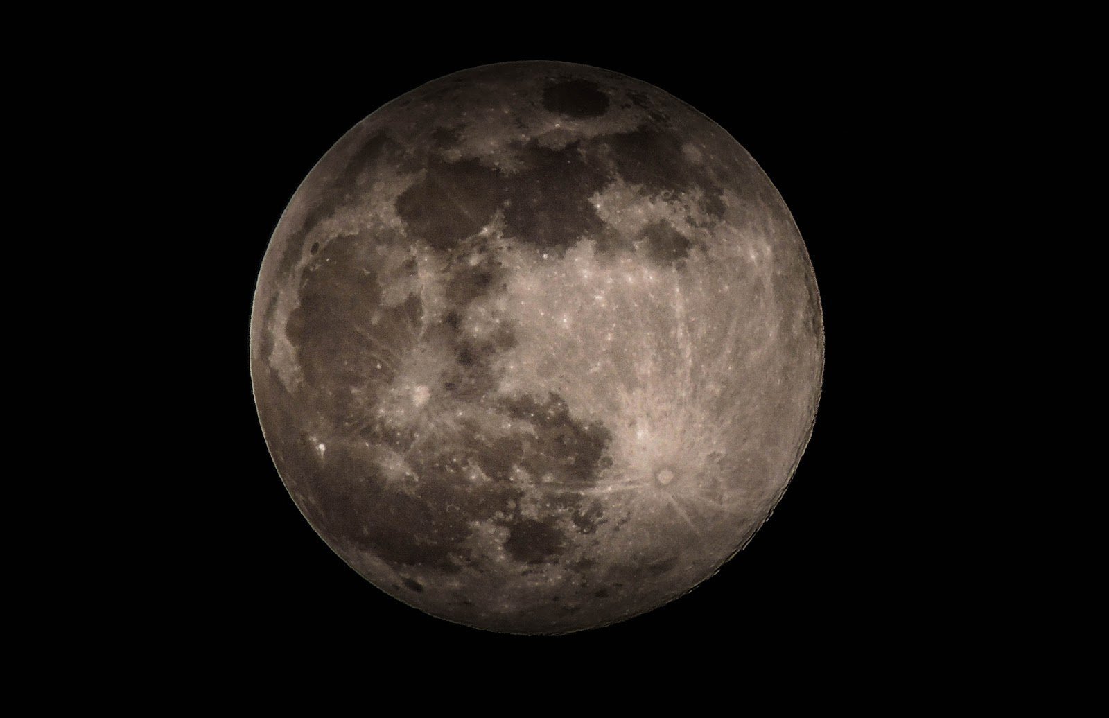 Moon Photos Examples 8 Effective Moon Photography Tips and Techniques