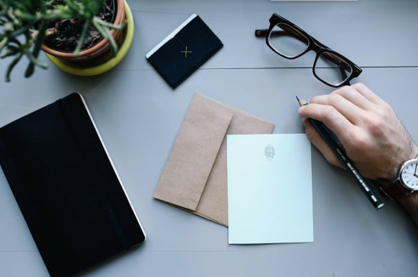 Diseña el logo para tu negocio