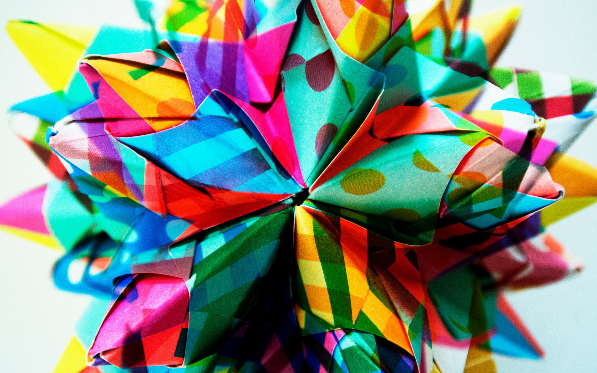 40-designers-graficos-brasileiros-voce-precisa-conhecer