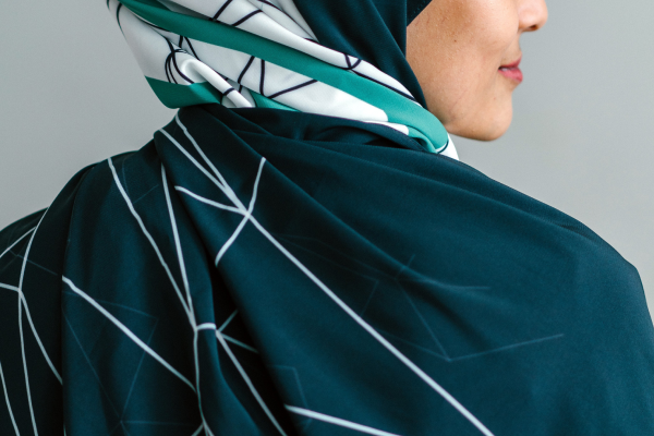 Desain hijab modern di Canva