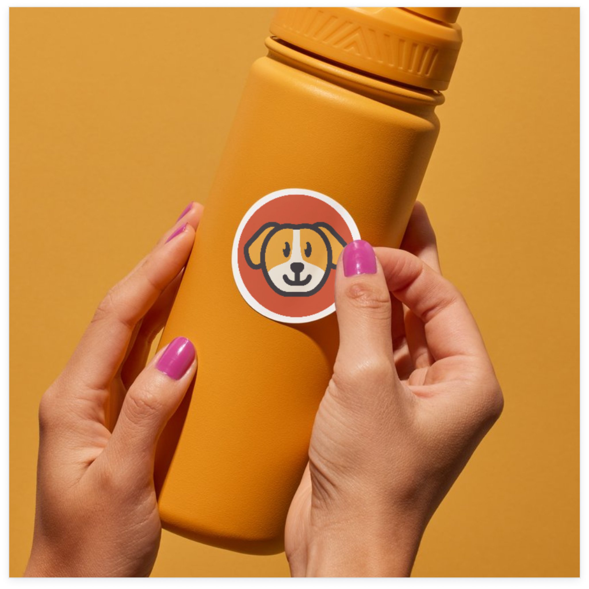 Crea adesivo mockup su Canva Anteprima adesivo mockup su borraccia