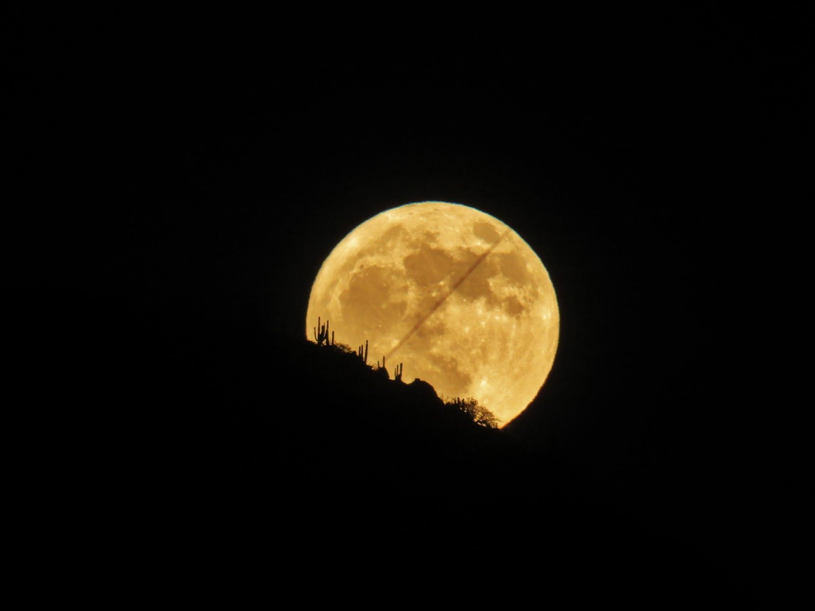 Moon Photos Examples 8 Effective Moon Photography Tips and Techniques